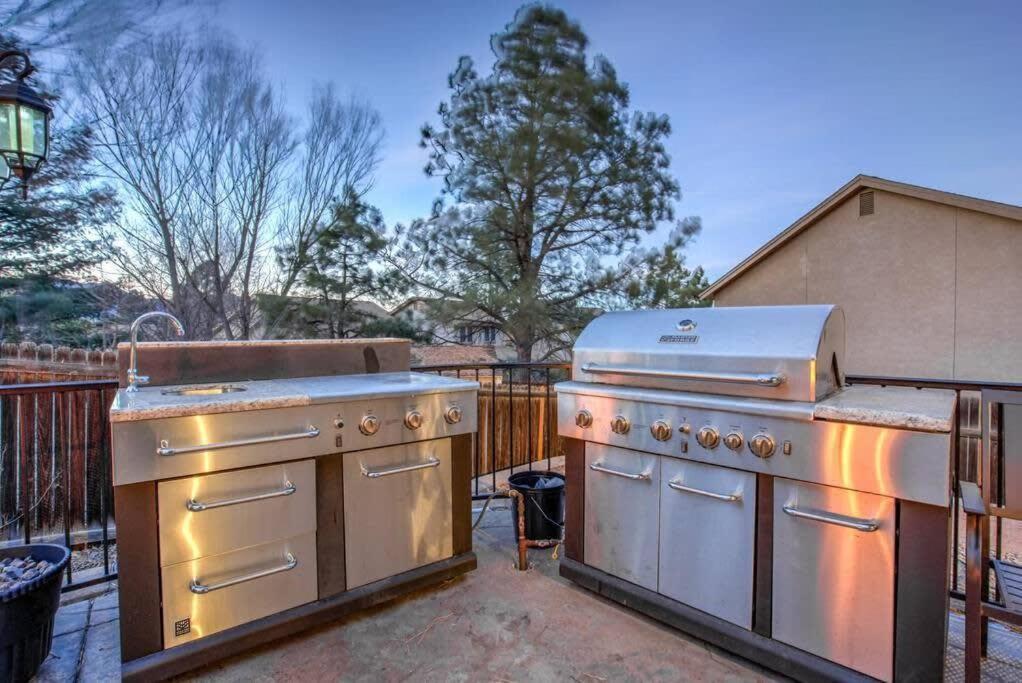 4Br Near Usafa Entertain W Lg Backyard & Hot Tub Villa Colorado Springs Ngoại thất bức ảnh